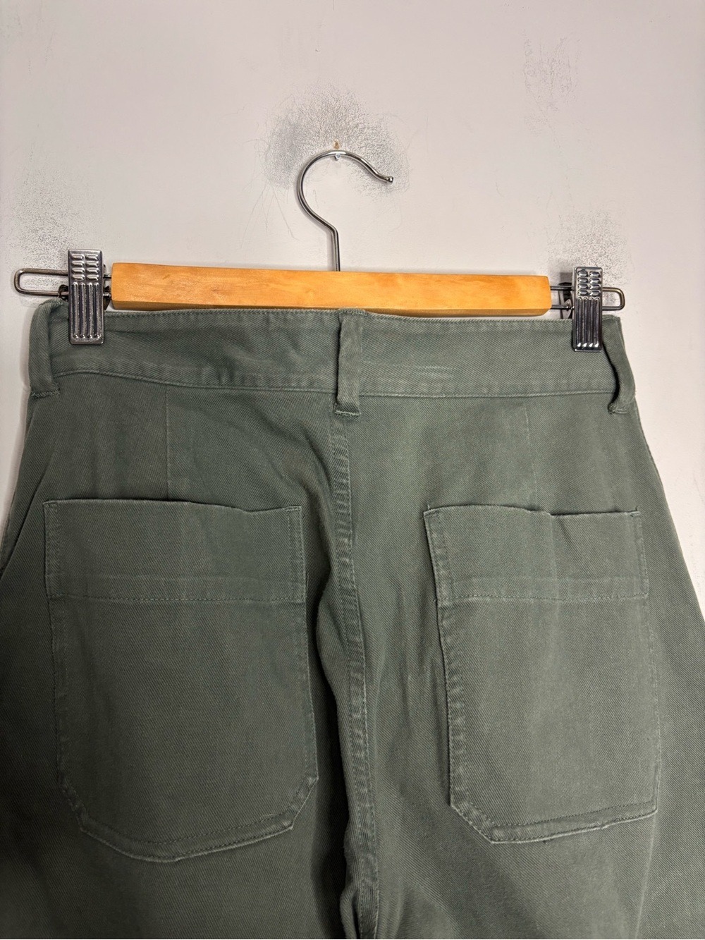Frank & Oak The Jane Straight Leg Pant in Thyme or Olive Green, size 2 - Picture 6 of 13